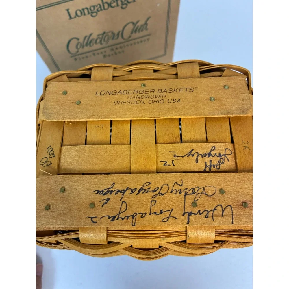 Longaberger Collectors Club 5 Year Anniversary Basket 2001 Signed with Box